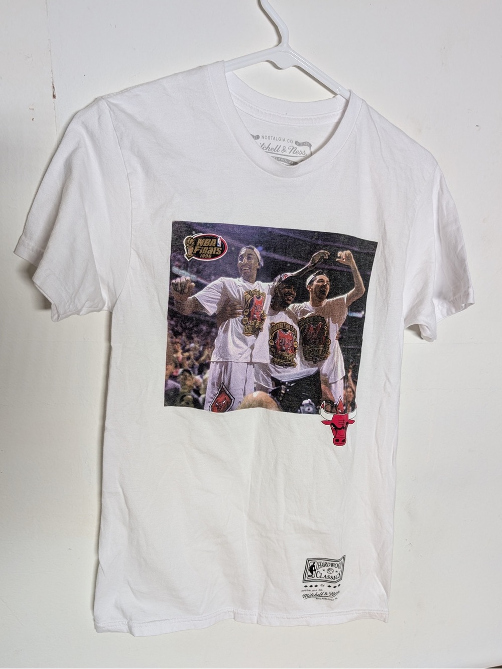 Mitchell & Ness Chicago Bulls 1996 NBA Finals T-Shirt Scottie Pippen Kukoc Sz S